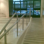 26 Doble barandilla acero inoxidable para rampa y escalera 150x150 - Trabajos en acero inoxidable en Madrid